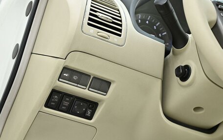 Nissan Patrol, 2011 год, 1 615 000 рублей, 11 фотография