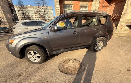 Mitsubishi Outlander III рестайлинг 3, 2008 год, 850 000 рублей, 3 фотография