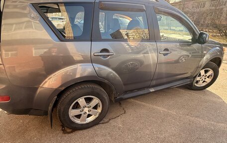 Mitsubishi Outlander III рестайлинг 3, 2008 год, 850 000 рублей, 2 фотография