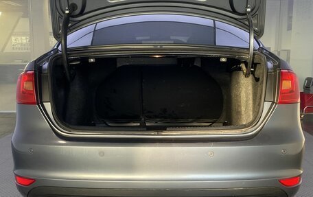 Volkswagen Jetta VI, 2011 год, 779 000 рублей, 12 фотография