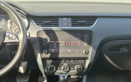 Skoda Octavia, 2017 год, 1 622 000 рублей, 10 фотография