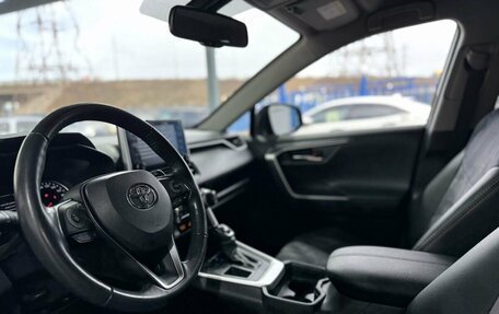 Toyota RAV4, 2021 год, 3 350 000 рублей, 11 фотография