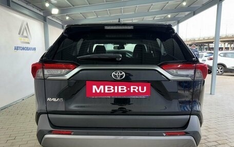 Toyota RAV4, 2021 год, 3 350 000 рублей, 4 фотография