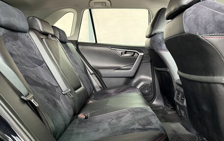 Toyota RAV4, 2021 год, 3 350 000 рублей, 13 фотография