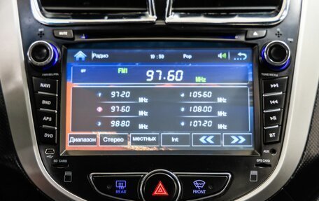 Hyundai Solaris II рестайлинг, 2013 год, 798 000 рублей, 23 фотография