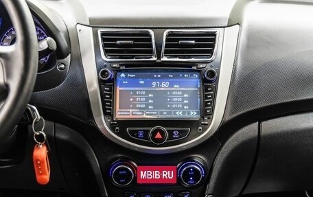 Hyundai Solaris II рестайлинг, 2013 год, 798 000 рублей, 22 фотография