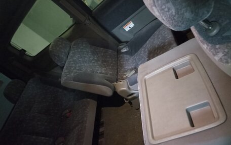 Nissan Serena II, 1999 год, 250 000 рублей, 9 фотография