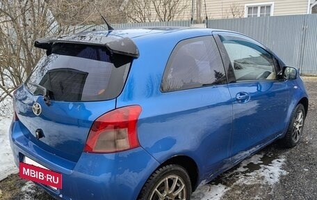 Toyota Yaris III рестайлинг, 2008 год, 530 000 рублей, 3 фотография