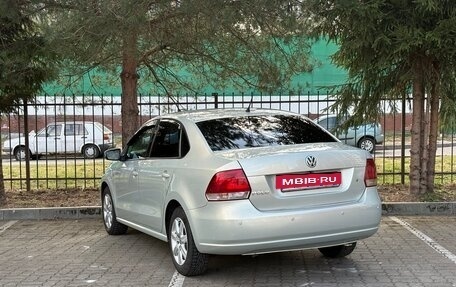 Volkswagen Polo VI (EU Market), 2011 год, 698 000 рублей, 3 фотография