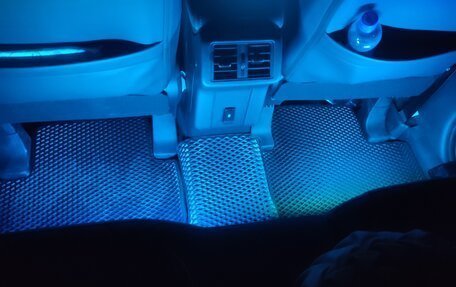 Mitsubishi Outlander III рестайлинг 3, 2022 год, 2 700 000 рублей, 20 фотография