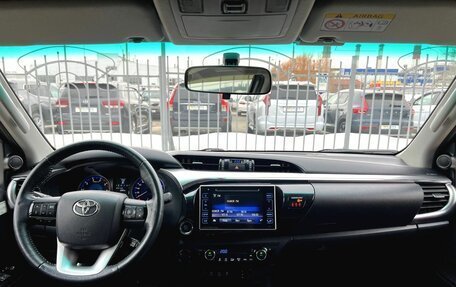 Toyota Hilux VIII, 2018 год, 3 750 000 рублей, 13 фотография