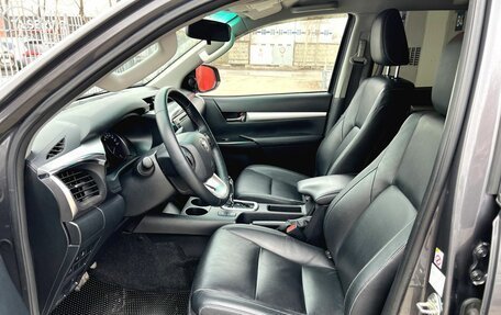 Toyota Hilux VIII, 2018 год, 3 750 000 рублей, 14 фотография