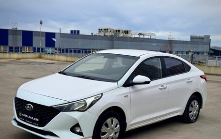 Hyundai Solaris II рестайлинг, 2021 год, 930 000 рублей, 2 фотография