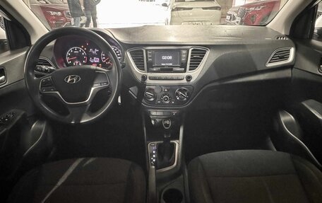 Hyundai Solaris II рестайлинг, 2021 год, 930 000 рублей, 6 фотография