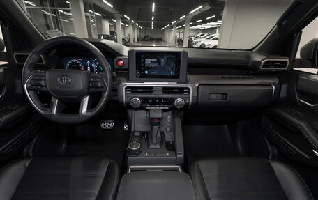 Toyota Tacoma, 2024 год, 7 950 000 рублей, 8 фотография