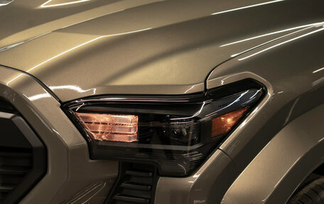 Toyota Tacoma, 2024 год, 7 950 000 рублей, 25 фотография