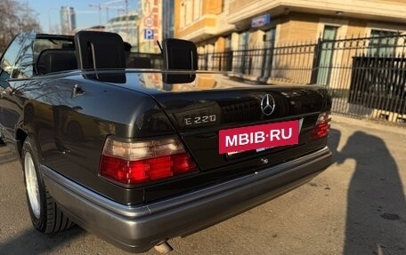Mercedes-Benz E-Класс, 1993 год, 3 100 000 рублей, 5 фотография
