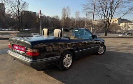 Mercedes-Benz E-Класс, 1993 год, 3 100 000 рублей, 3 фотография