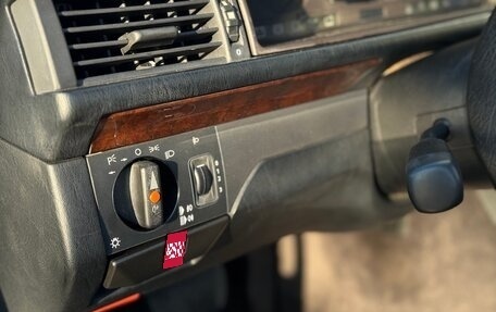 Mercedes-Benz E-Класс, 1993 год, 3 100 000 рублей, 13 фотография