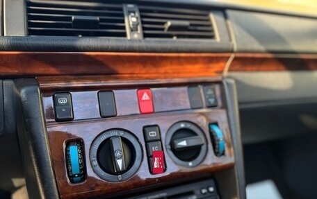 Mercedes-Benz E-Класс, 1993 год, 3 100 000 рублей, 9 фотография