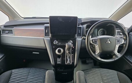 Mitsubishi Delica D:5 I, 2019 год, 3 200 000 рублей, 12 фотография