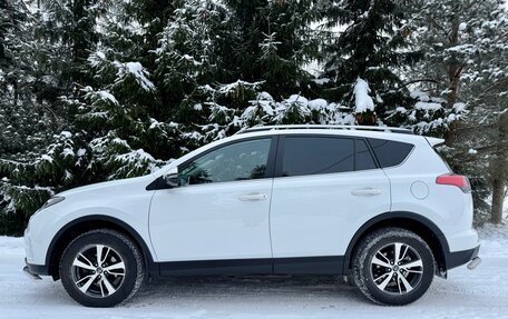 Toyota RAV4, 2018 год, 2 850 000 рублей, 6 фотография