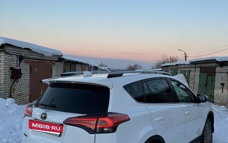 Toyota RAV4, 2018 год, 2 850 000 рублей, 14 фотография