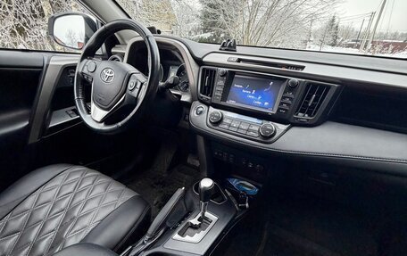 Toyota RAV4, 2018 год, 2 850 000 рублей, 19 фотография