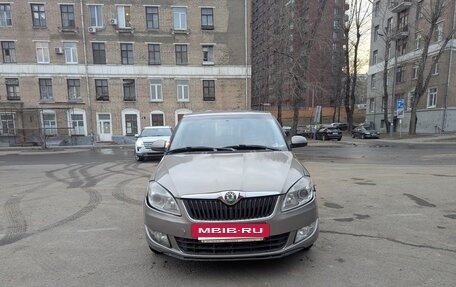 Skoda Fabia II, 2010 год, 450 000 рублей, 2 фотография