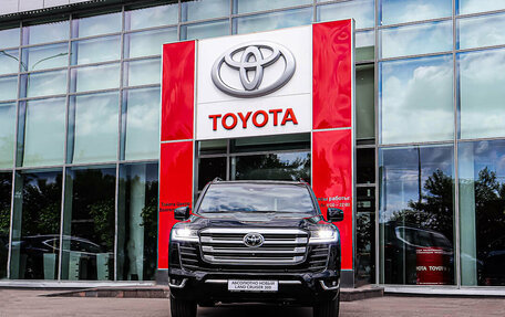 Toyota Land Cruiser, 2025 год, 16 800 000 рублей, 10 фотография