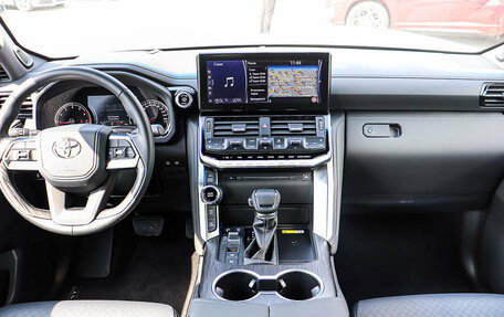 Toyota Land Cruiser, 2025 год, 16 800 000 рублей, 16 фотография