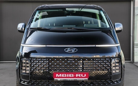 Hyundai Staria, 2021 год, 5 600 000 рублей, 2 фотография