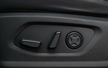 Hyundai Staria, 2021 год, 5 600 000 рублей, 24 фотография