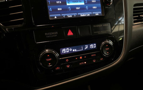 Mitsubishi Outlander III рестайлинг 3, 2012 год, 1 579 000 рублей, 12 фотография