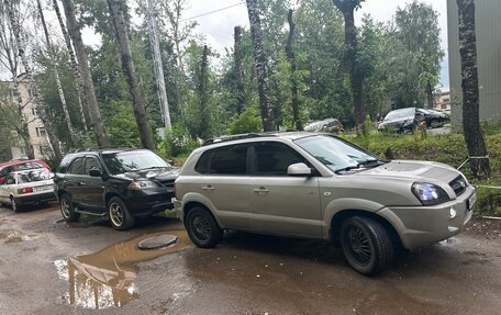 Hyundai Tucson III, 2006 год, 680 000 рублей, 2 фотография