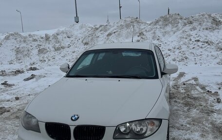 BMW 1 серия, 2010 год, 650 000 рублей, 1 фотография
