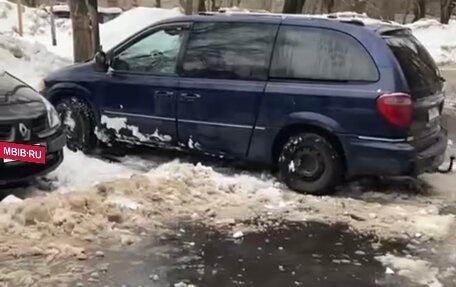 Chrysler Town & Country IV, 2005 год, 400 000 рублей, 3 фотография