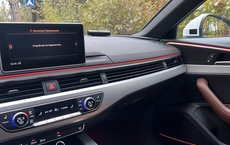 Audi A4, 2018 год, 2 800 000 рублей, 3 фотография