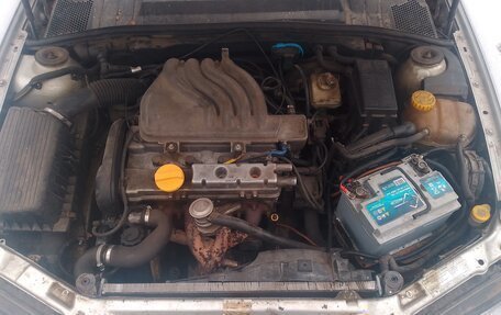 Opel Vectra B рестайлинг, 1998 год, 125 000 рублей, 4 фотография