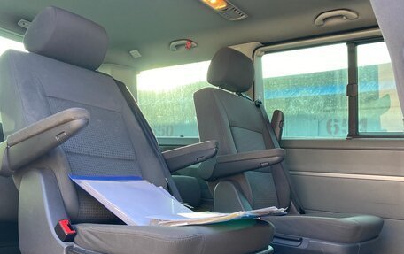 Volkswagen Multivan T5, 2005 год, 950 000 рублей, 5 фотография