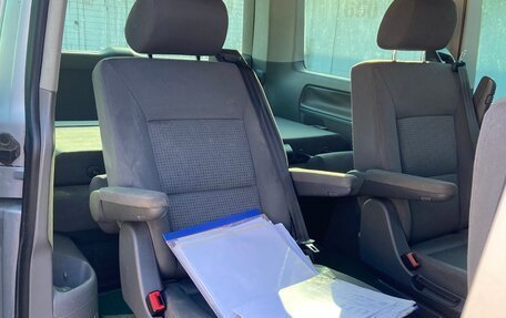 Volkswagen Multivan T5, 2005 год, 950 000 рублей, 14 фотография