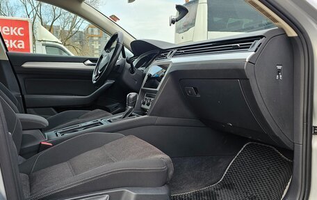 Volkswagen Passat B8 рестайлинг, 2018 год, 1 550 000 рублей, 12 фотография