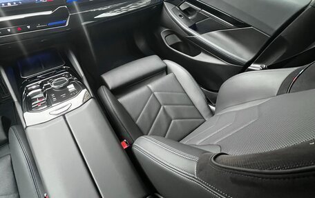 BMW 5 серия, 2024 год, 8 600 000 рублей, 17 фотография