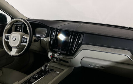Volvo XC60 II, 2021 год, 3 597 000 рублей, 9 фотография