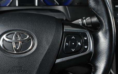 Toyota Camry, 2017 год, 2 099 000 рублей, 16 фотография
