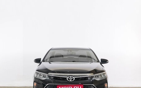 Toyota Camry, 2017 год, 2 099 000 рублей, 3 фотография