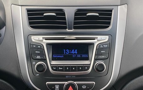 Hyundai Solaris II рестайлинг, 2016 год, 975 000 рублей, 21 фотография