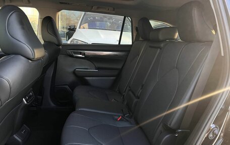 Toyota Highlander, 2026 год, 5 690 000 рублей, 7 фотография