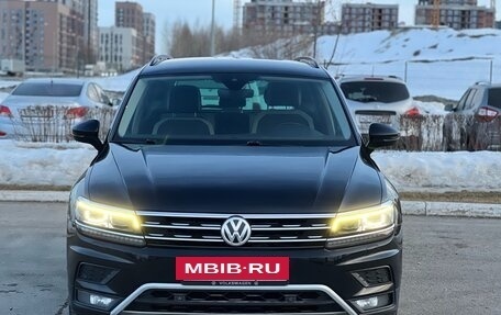 Volkswagen Tiguan II, 2019 год, 2 550 000 рублей, 2 фотография