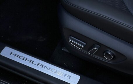 Toyota Highlander, 2026 год, 5 690 000 рублей, 28 фотография